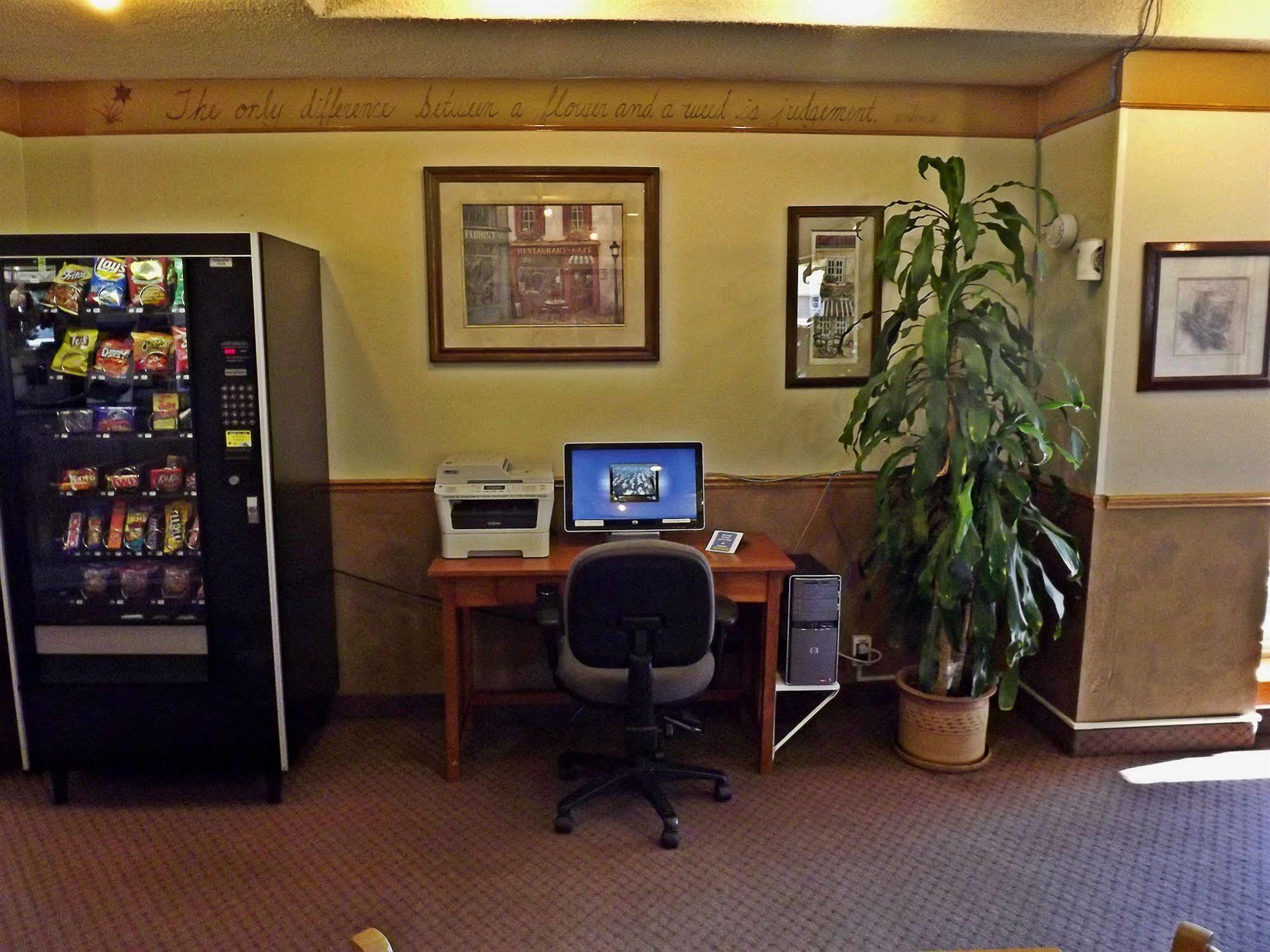 Travelodge by Wyndham Kalispell Eksteriør bilde